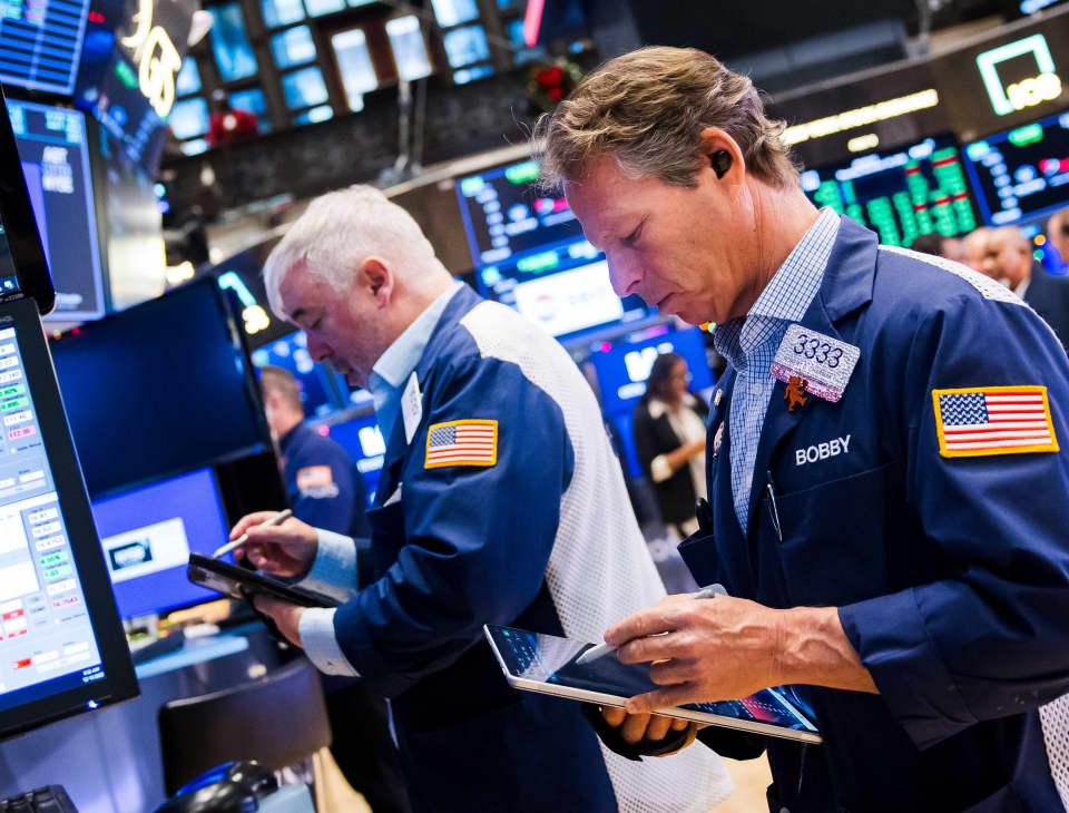 S&P 500 Futures Slide as Tech-Stock Rally Pauses for Breath