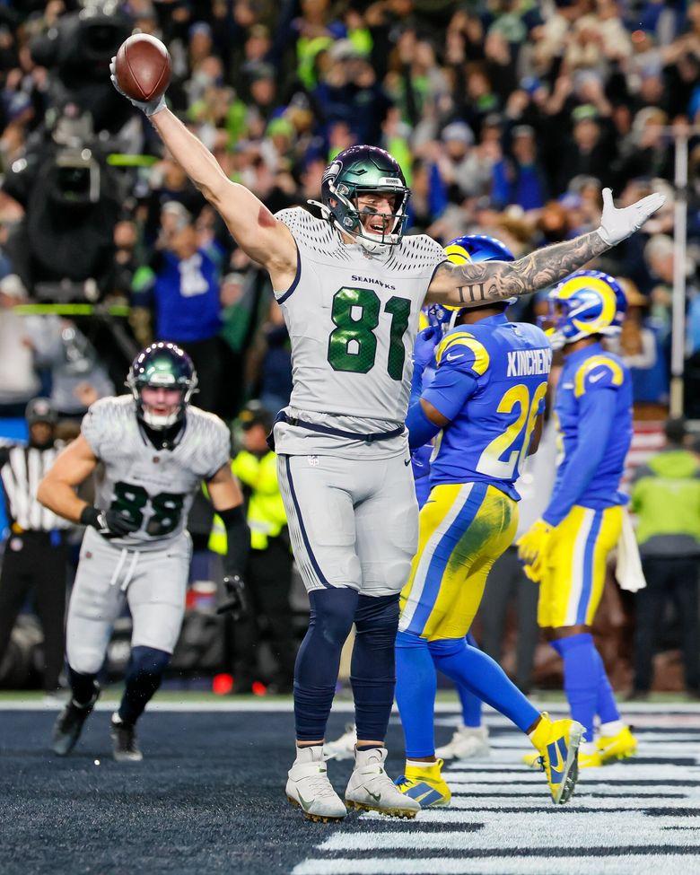 Seahawks Soar to Top Seed in NFC Playoffs