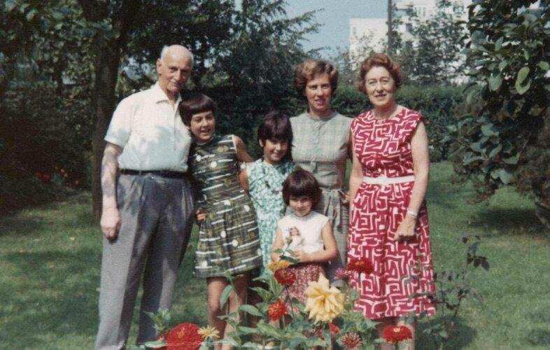 Eva Schloss, Anne Frank’s Stepsister and Holocaust Witness, Dies at 96